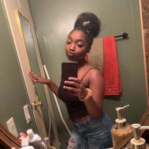 Meet your Posher, Jamia